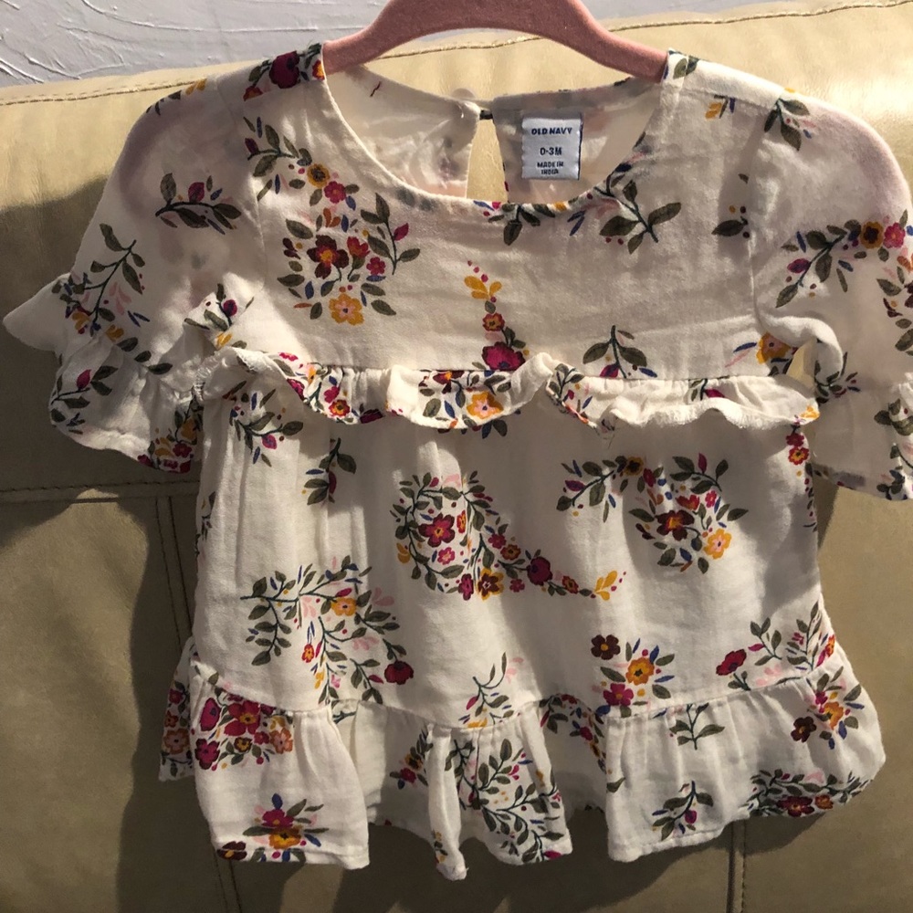 Old Navy Baby dress, new without tags 0-3M.